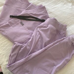 Figs lavender jogger set